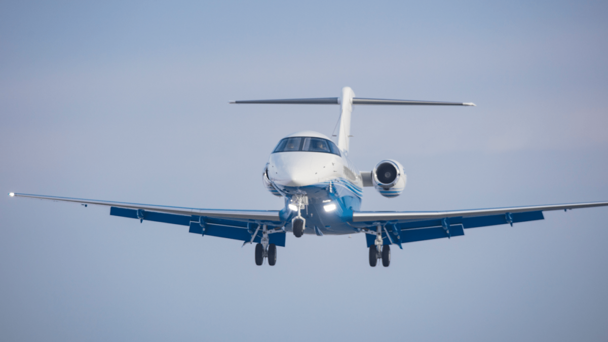 fractional jet ownership aircraft in mid air